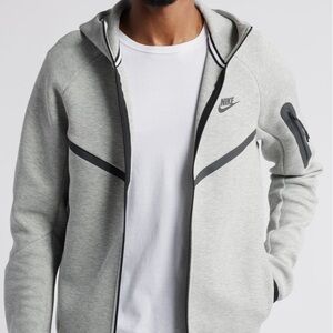 Nike Men's Light Gray Zip-Up Jacket